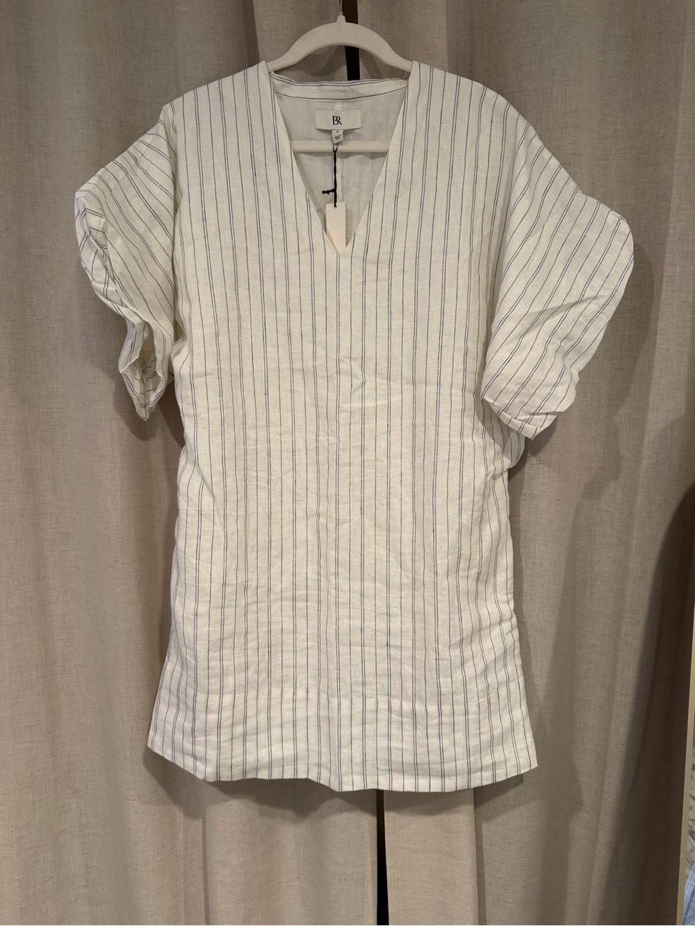 BR Banana Republic White 100% Linen 
Stripe V-Neck Tunic with pockets NWT